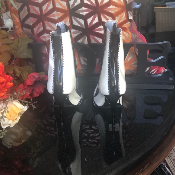 Lesilla - Picture 3 of 6